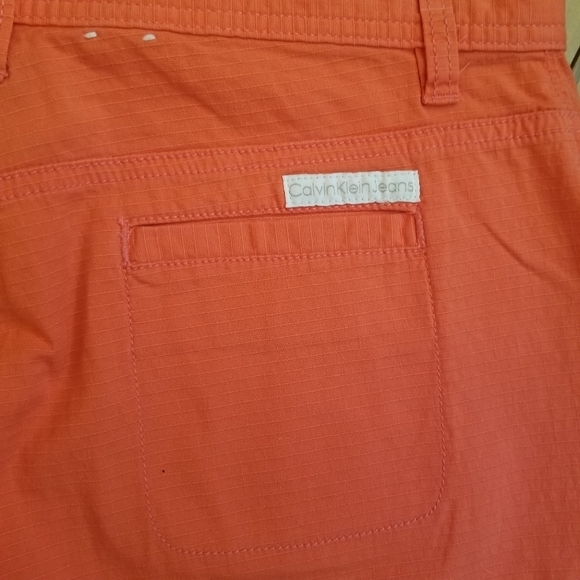 Calvin Klein Cotton Cargo Chino Shorts 4 - Picture 7 of 9